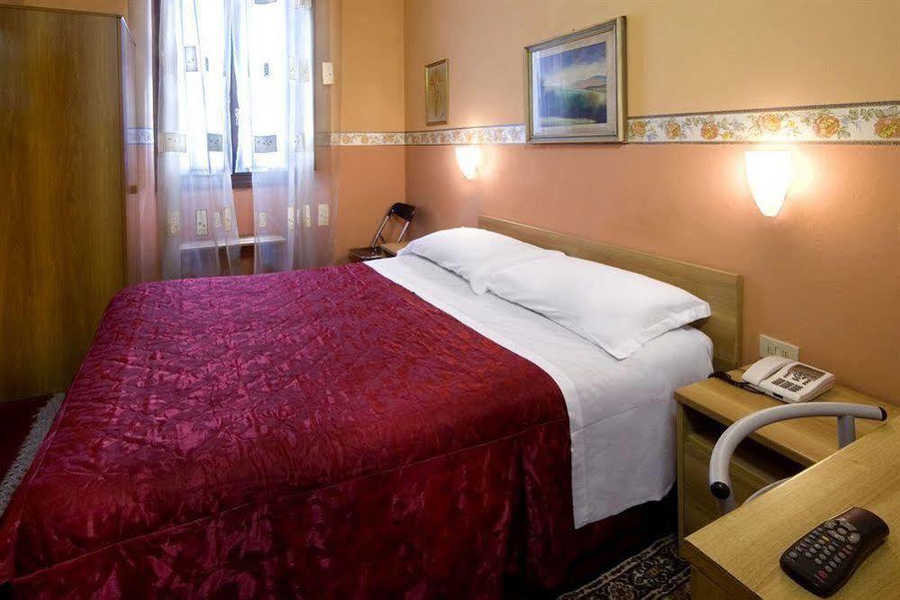 Hotel Camilla Guelfa Florence Exterior photo