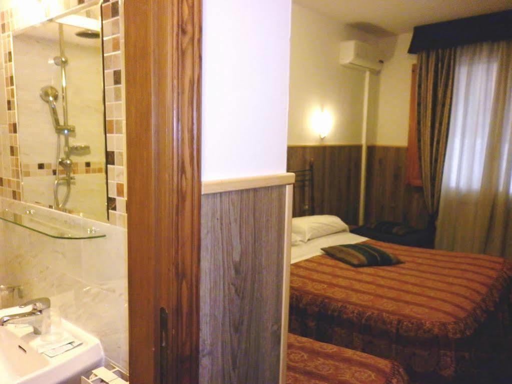 Hotel Camilla Guelfa Florence Exterior photo